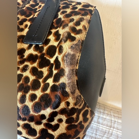Charles Jourdan Leopard Print Haircalf Satchel Bag – Genuine Leather - Picture 4 of 16